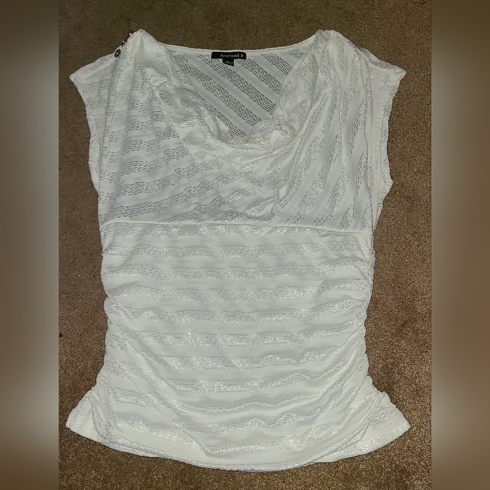Short sleeve white top